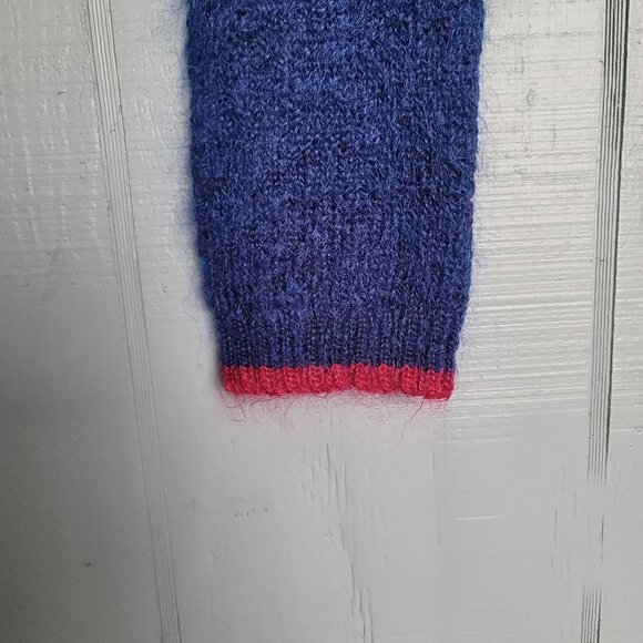 Women's Fuzzy Mohair Blend Pom-pom Turtleneck Sweater. Size M - Picture 4 of 6